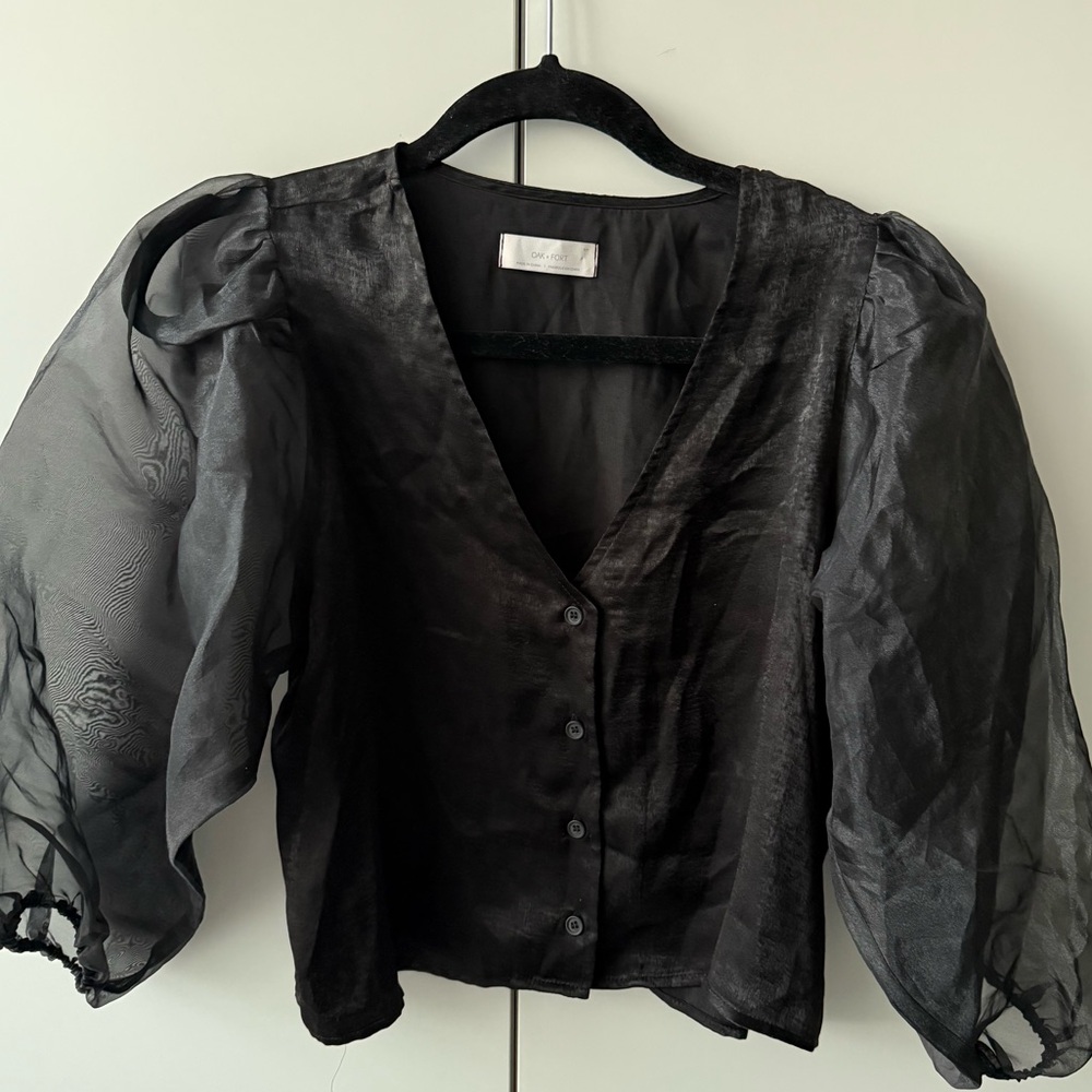 ✨Satin-like puff sleeve sheer top